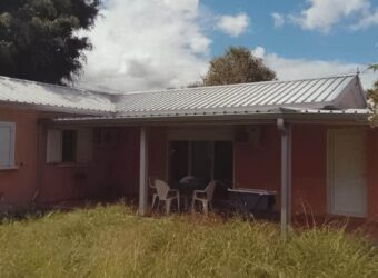 À vendre une villa T4 de 105 m2 sur un terrain de 630 m2 située à La Ravine des Cabris Réunion