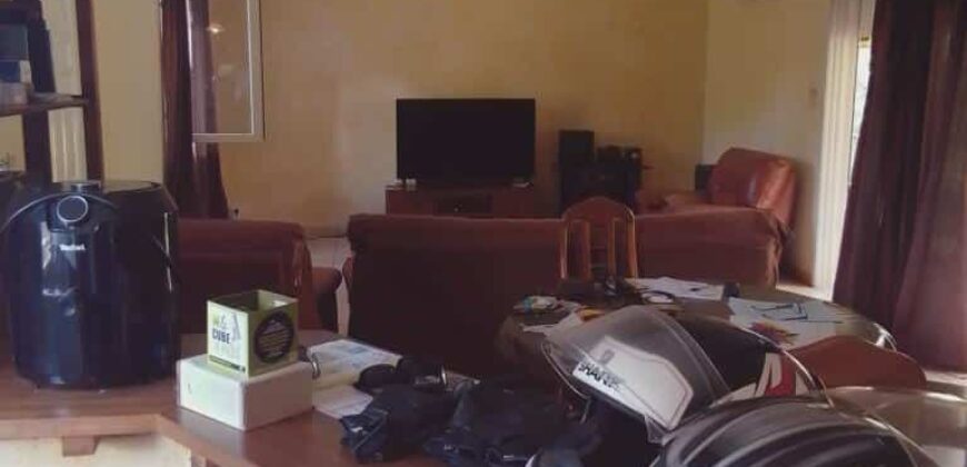 À vendre une villa T4 de 105 m2 sur un terrain de 630 m2 située à La Ravine des Cabris Réunion