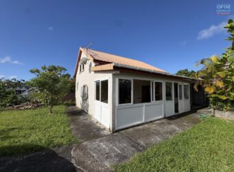 À vendre une jolie maison F4 de 105m2 avec jardin à proximité du centre ville de Saint-André Réunion