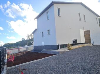 À louer villa neuve meublée type F4 de 75.71 m2 située dans le quartier de Vincendo à Saint-Joseph Réunion