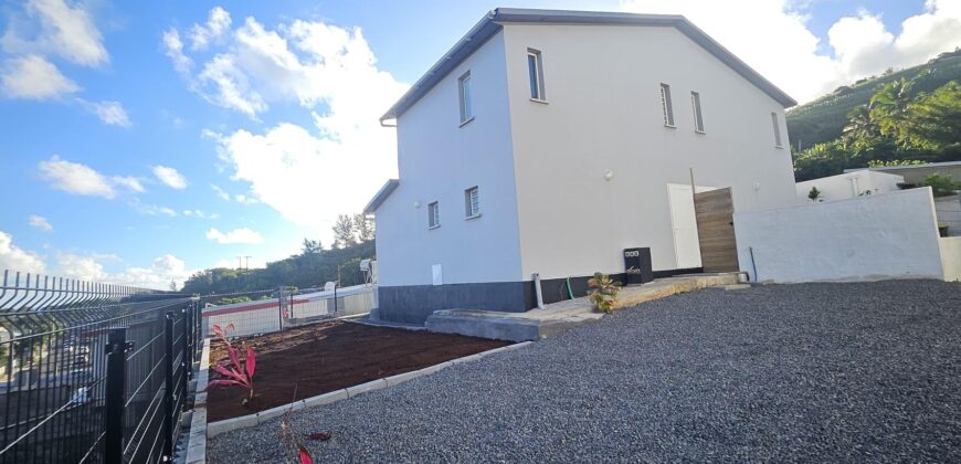 À louer villa neuve meublée type F4 de 75.71 m2 située dans le quartier de Vincendo à Saint-Joseph Réunion