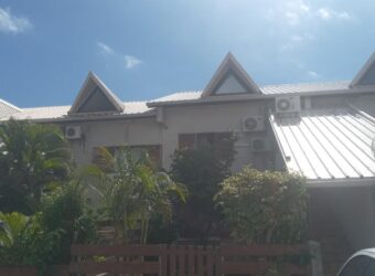 À louer un charmant appartement F3 de 66m2 dans le secteur de Cambaie à Saint Paul Réunion