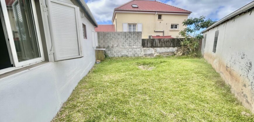 À louer une belle maison T3 de 94m2 dans le quartier de Montée Sano à Sainte Marie Réunion
