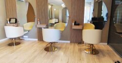 À vendre salon de coiffure & esthétique Amelie Rose situé au cœur de Saint-Pierre Réunion