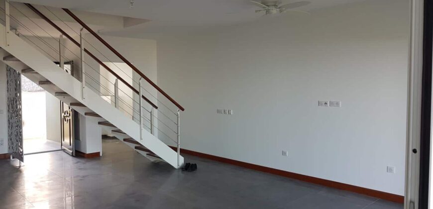 À louer maison T4 de 88.90 m2 située dans une résidence sécurisée à Mont Vert les Hauts