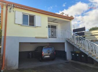 OFIM Sud à louer une petite ville de 52.61 m2 sur un terrain entièrement clôturé située dans un quartier calme au 13éme Km le Tampon Réunion