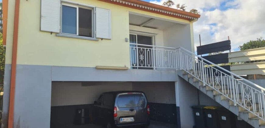 OFIM Sud à louer une petite ville de 52.61 m2 sur un terrain entièrement clôturé située dans un quartier calme au 13éme Km le Tampon Réunion