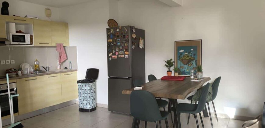 En vente un appartement T3 de 59.71m2 avec parking dans le quartier de Camp Magloire à La Possession Réunion