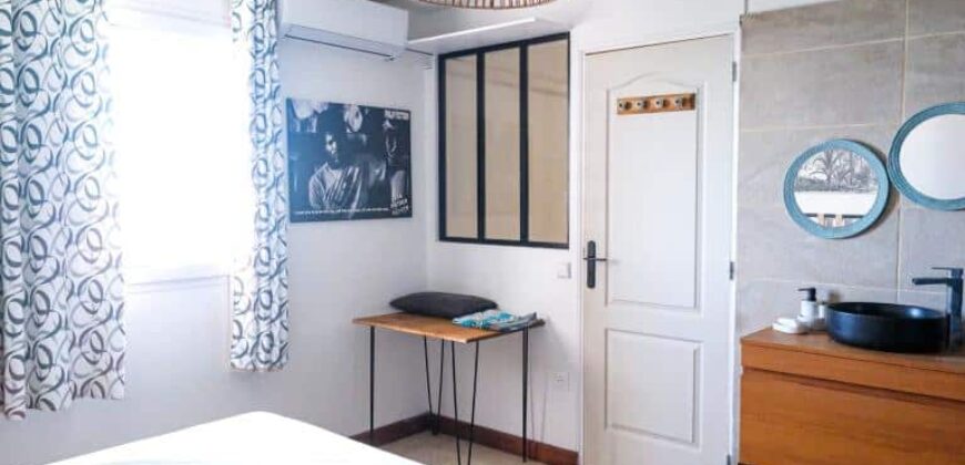 En vente un lumineux appartement de type F2 de 44.61 m2 situé la résidence sécurisée les Amarantes à Sainte Clotilde Réunion