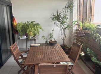 À vendre un joli appartement T3 de 60m2 dans une résidence avec piscine à Piton Saint Leu Réunion