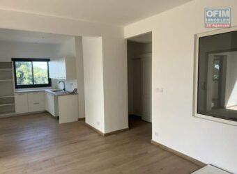 OFIM Sud à louer un appartement type F3 neuf de 86.82 m2 situé dans une petite résidence en centre-ville de L’Étang-Salé-les-Hauts