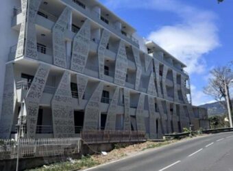 OFIM immobilier propose à louer charmant appartement T2 de 36.72 m2 situé au sein de la résidence ARTY, à Sainte-Clotilde – La Bretagne