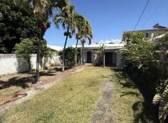 À louer une maison T4 type case créole entièrement rénovée située à secteur Ravine des Cabris Réunion