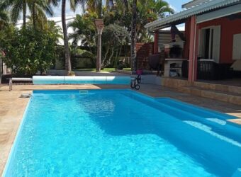 À vendre une superbe villa T5 en duplex avec piscine de 107 m2 située à Saint Pierre Réunion
