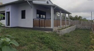 Location d’une maison de type F3 de 93 m2 située dans un secteur calme Guillaume Saint Paul Réunion